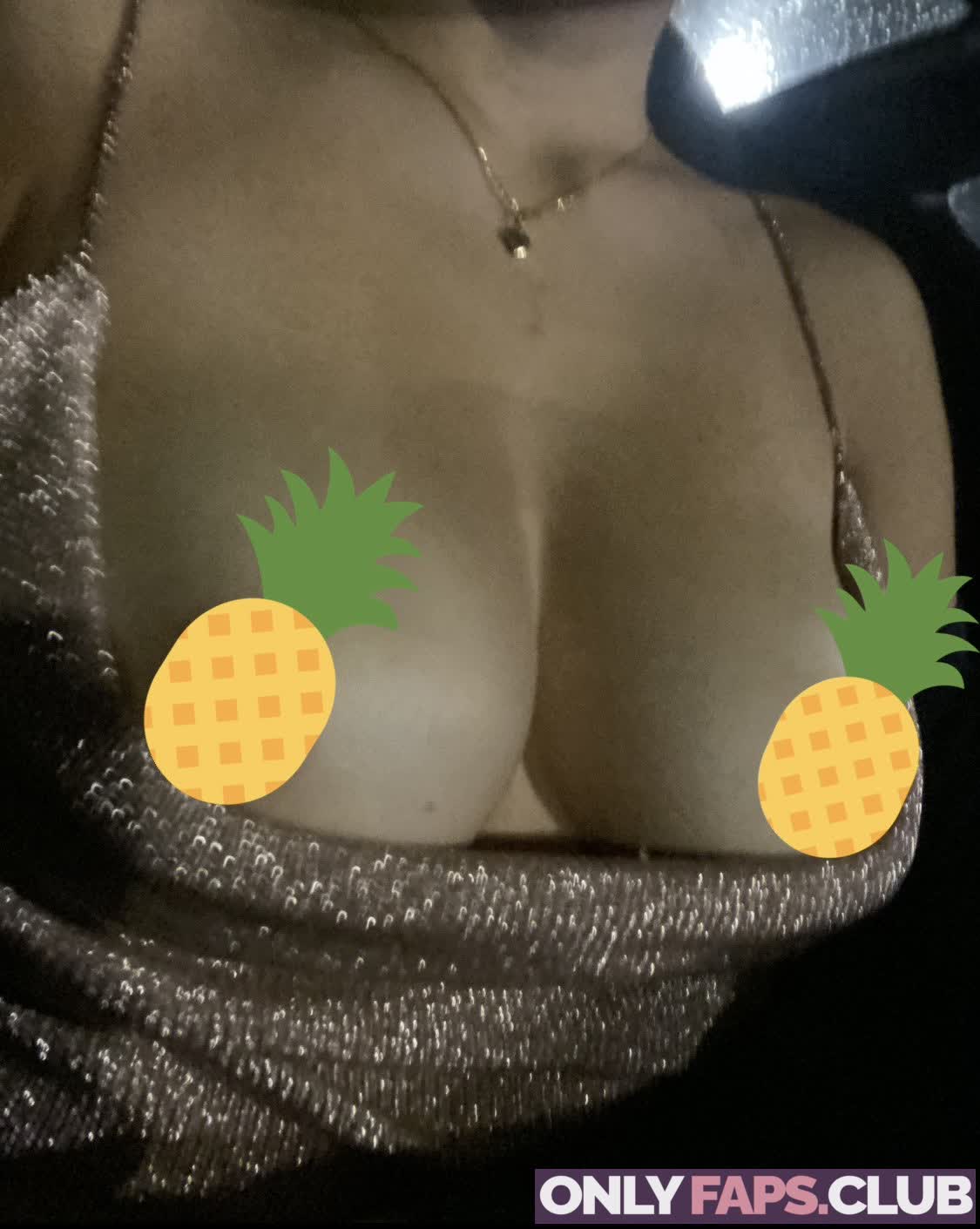 luvpineapples OnlyFans Leaks (9 Photos)